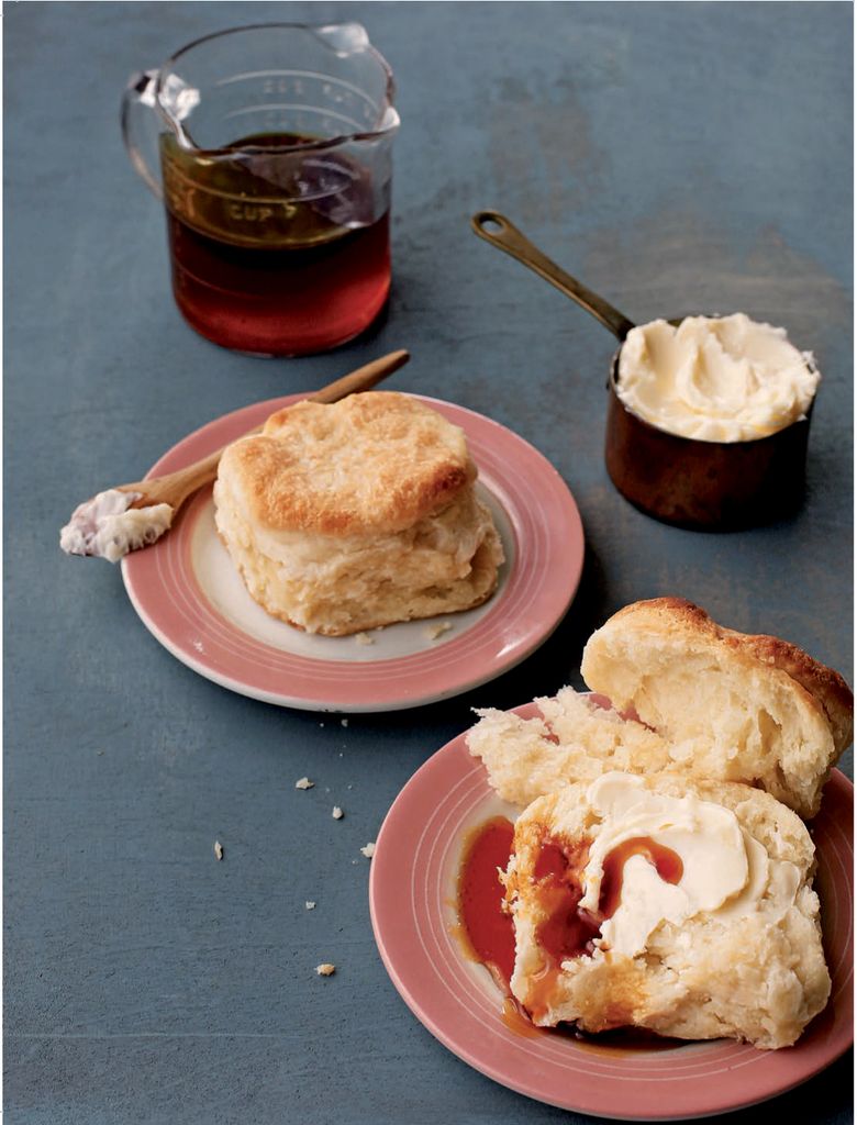 Old Fashioned Buttermilk Biscuits From Back In The Day Bakery Made With   EyJrZXkiOiJpbWFnZXMvYmFjazU2NTQ2YzAxczAwMXIwMDlnMDEuanBnIiwiZWRpdHMiOnsicmVzaXplIjp7IndpdGhvdXRFbmxhcmdlbWVudCI6dHJ1ZSwid2lkdGgiOjEwMjQsImhlaWdodCI6MTAyNCwiZml0IjoiaW5zaWRlIn19fQ==