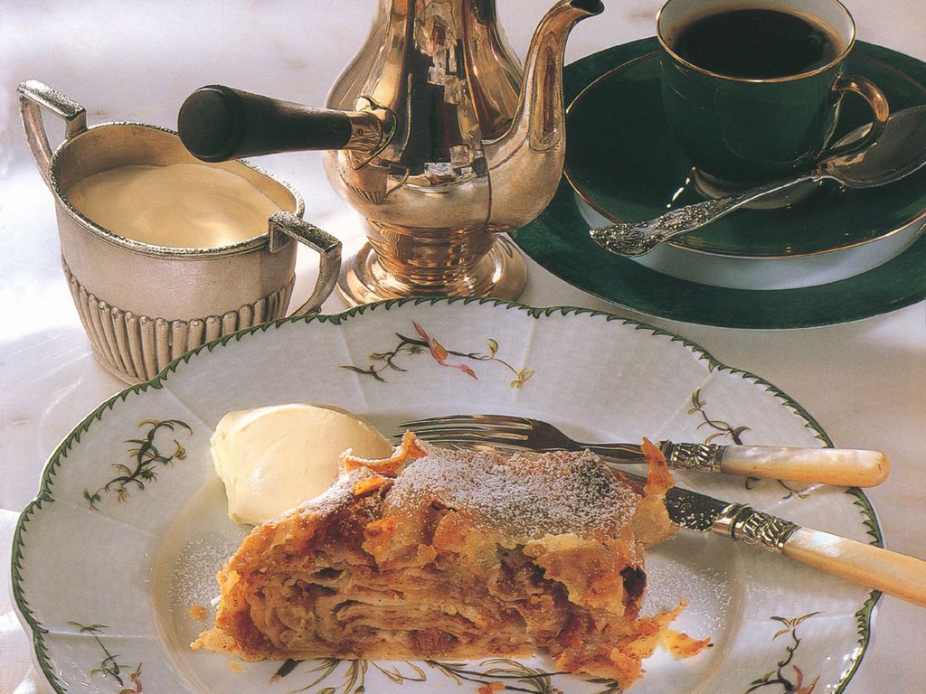レア品洋書 新品Le Cordon Bleu classic recipes限定 Le Cordon Bleu: Classic French Cookbook: The Centenary