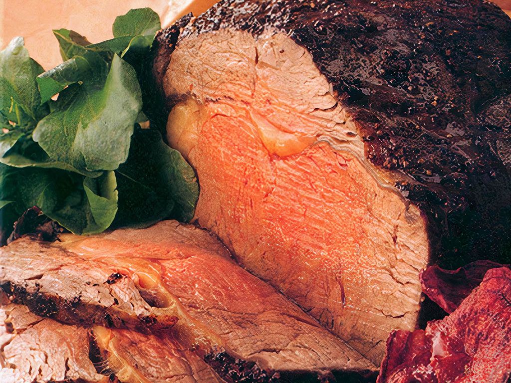 Peppered Roast Beef with Beetroot Crisps