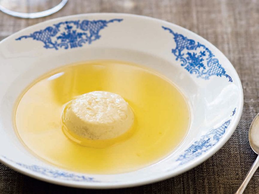 Consomé de Pollastre amb Flam (Chicken Consommé with Egg Custard)